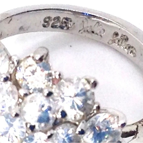 RARE Vintage Jolie Gabor Cocktail Ring Blue faux sapphire & Cubic Zirconia. - Picture 5 of 5